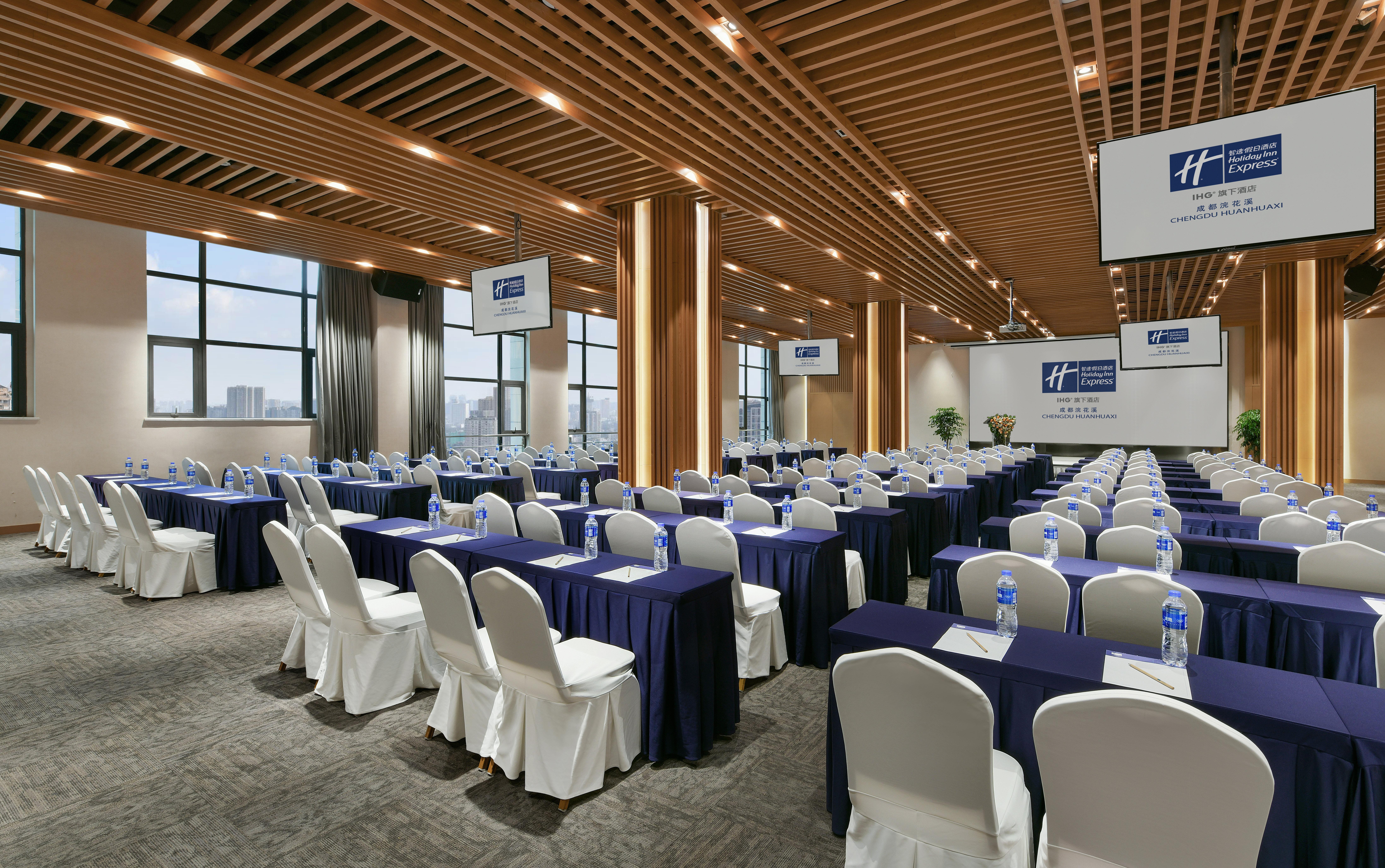 Holiday Inn Express Chengdu Huanhuaxi By Ihg-Near Jinsha Site Musem,Near Wuhou Temple Museum,Welcome Drinks,Free Gym,Free Self-Service Laundry Exterior foto